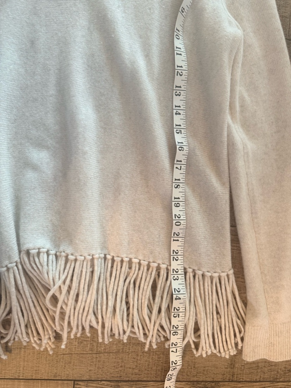 Aqua 100% Cashmere Fringed Turtleneck Sweater Ivory Small - Picture 5 of 6